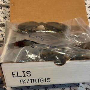 Stylish Tortoiseshell Sunglasses